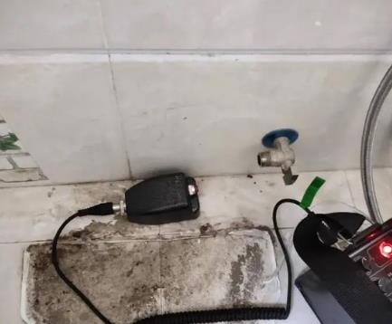 永安屋顶漏水维修公司分享下卫生间漏水的危害及解决方法